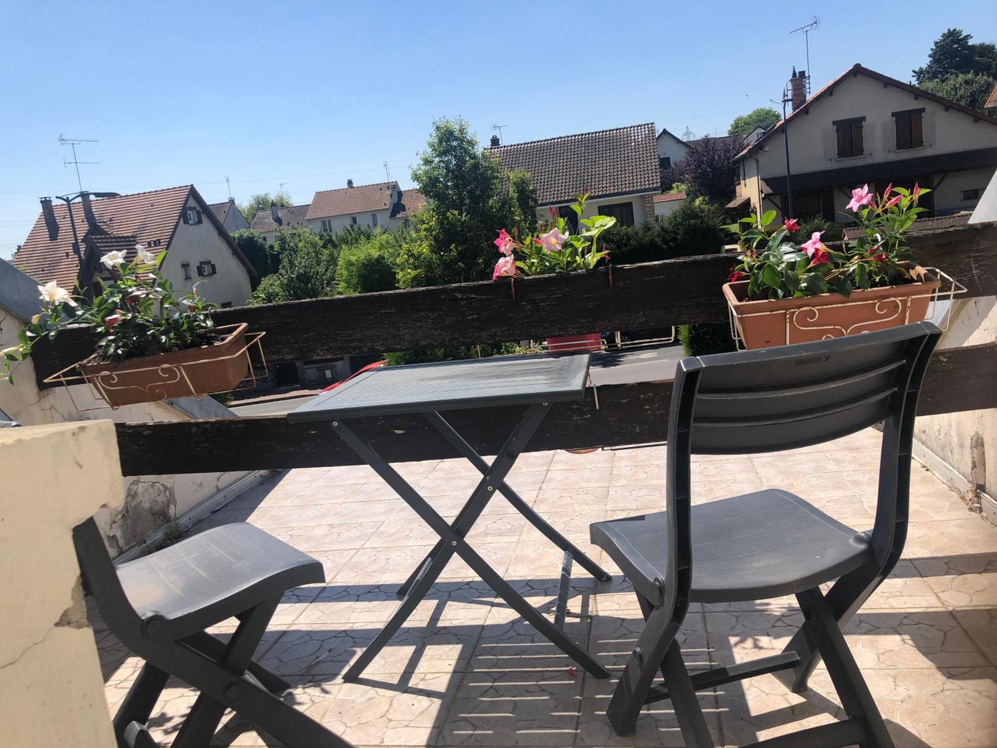 Chelles - Paris - Disneyland Marne La Vallee Exterior foto